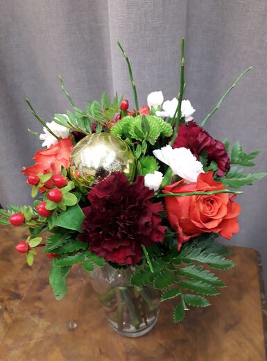 Punasävyinen kimppu